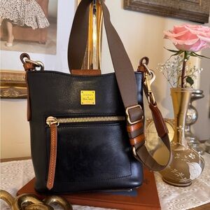 Dooney & Bourke Raleigh Small Roxy Bag.